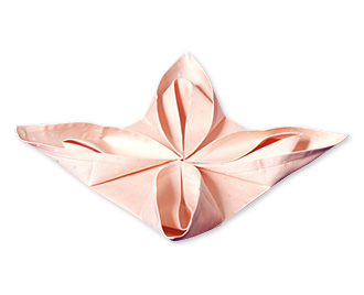 Салфетка из ткани "Королевская лилия"